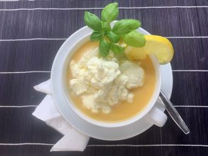 Őszibarack krémleves tálalva 1